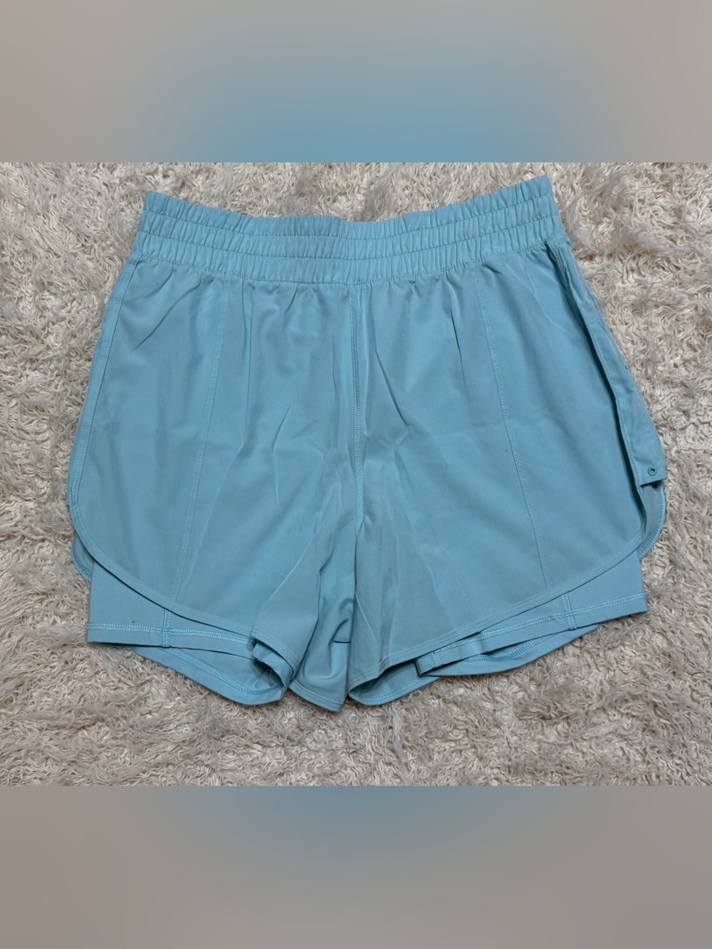 Avia women’s medium Light Blue Athletic Breathable Performance shorts